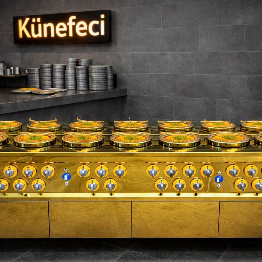 Endüstriyel Doğalgazlı Künefe Ocağı – Yüksek Isı Verimli, Şık Gold Tasarım resimi