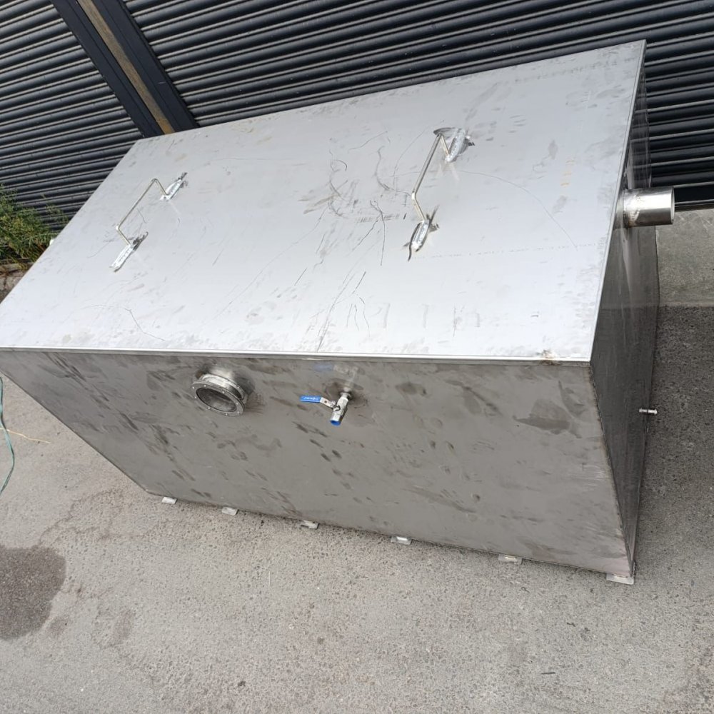 PASLANMAZ KROM YAĞ TUTUCU 4500 lt resimi