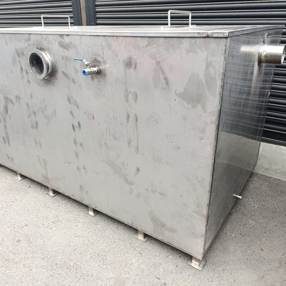 PASLANMAZ KROM YAĞ TUTUCU 4500 lt resimi