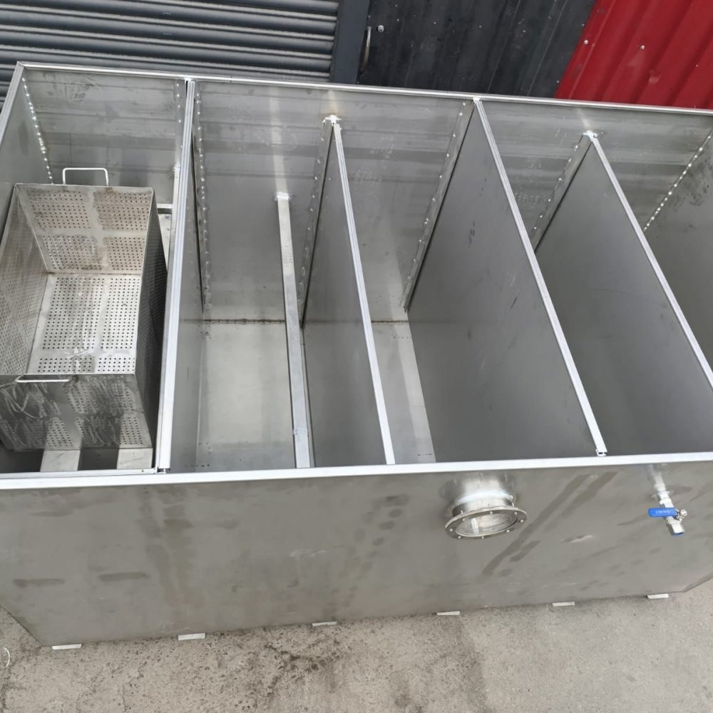 PASLANMAZ KROM YAĞ TUTUCU 4500 lt resimi