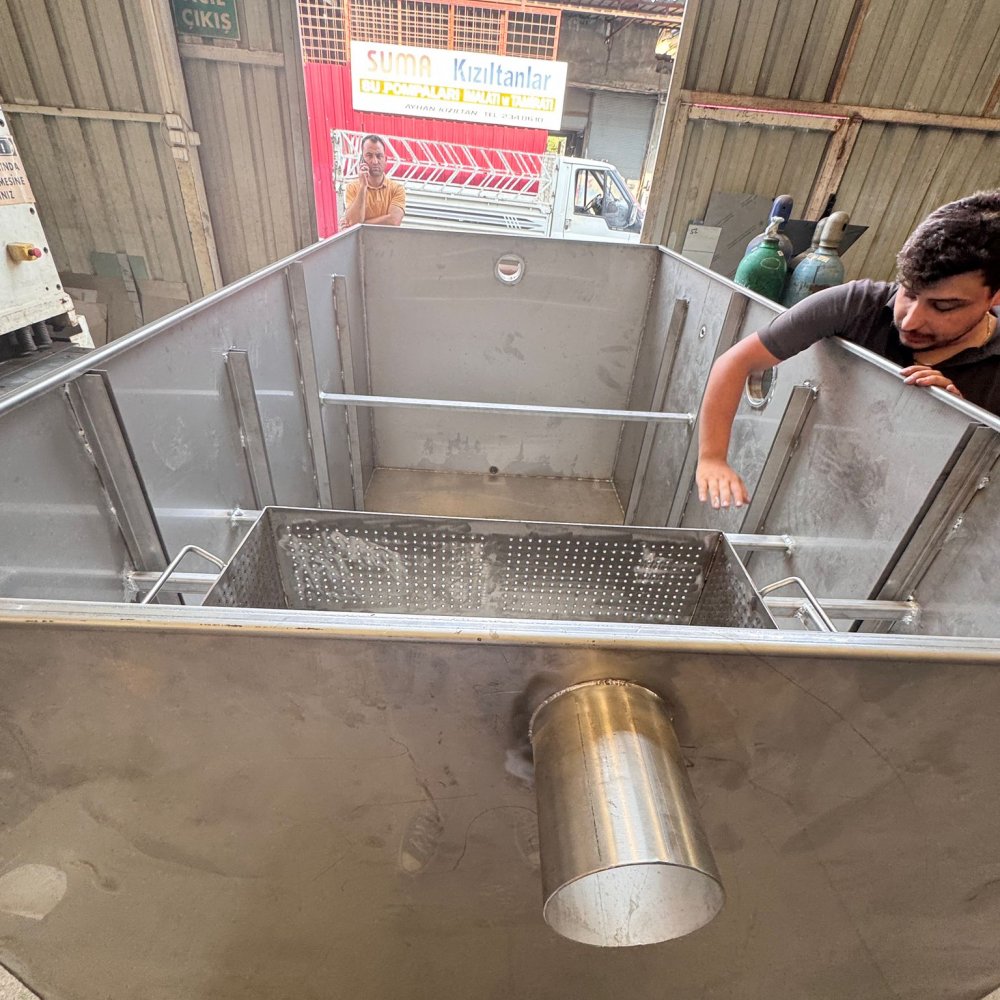 PASLANMAZ KROM YAĞ TUTUCU 4500 lt resimi